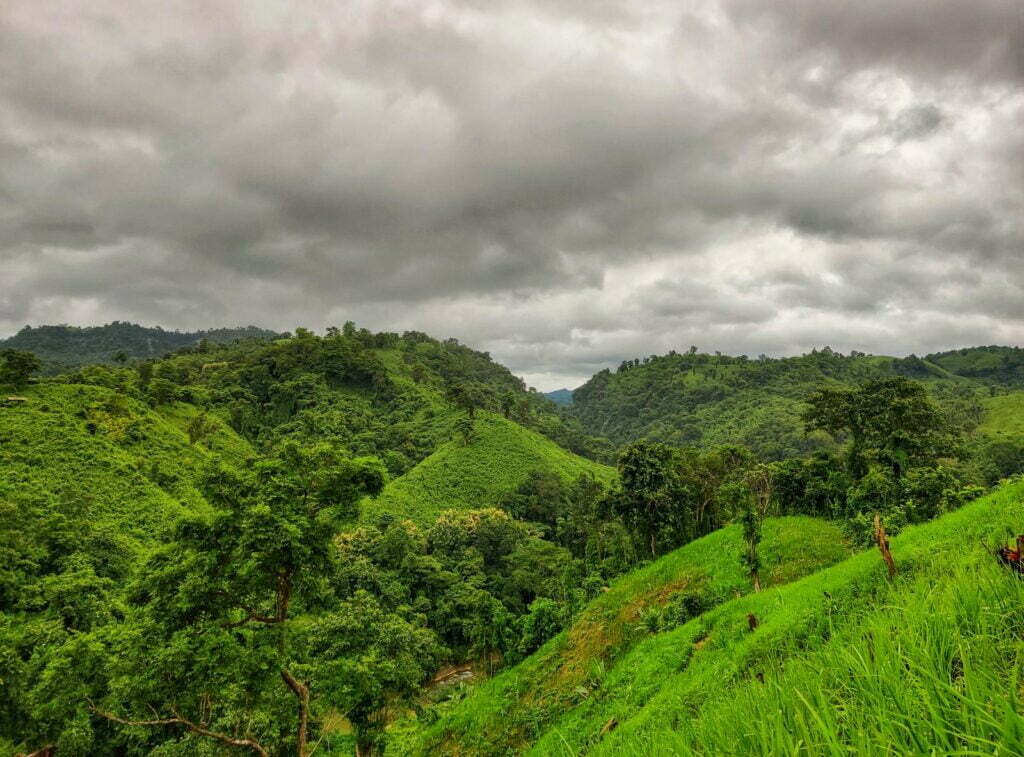 1112 থ্রি সিস্টার্স অভ ঈশ্বরমনি 0cv