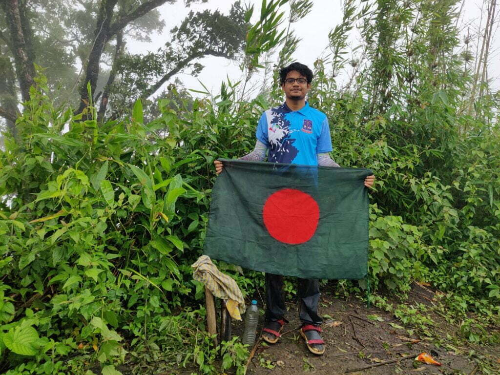 থ্রি সিস্টার্স অভ ঈশ্বরমনি 6 1112 থ্রি সিস্টার্স অভ ঈশ্বরমনি 2